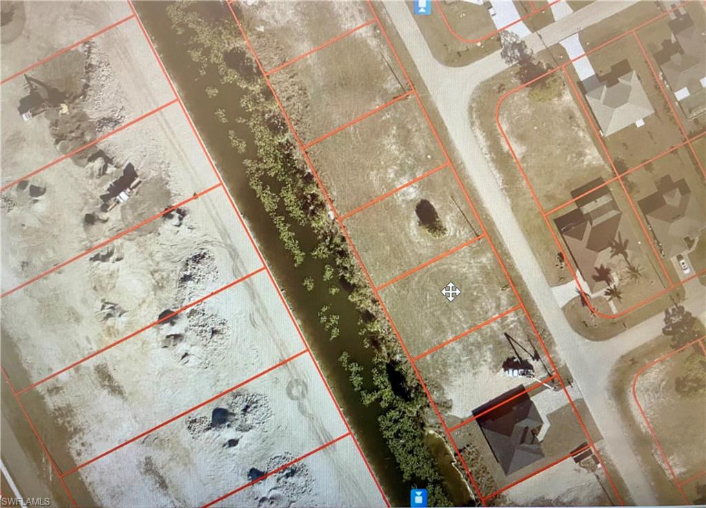 CAPE CORAL - Land