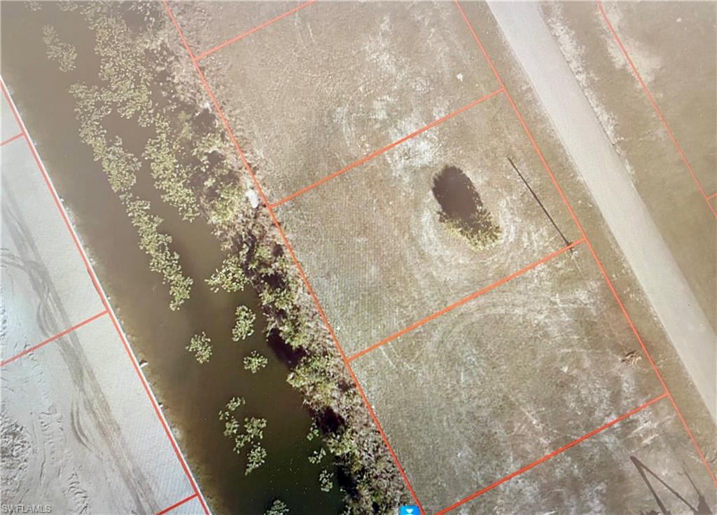 CAPE CORAL - Land