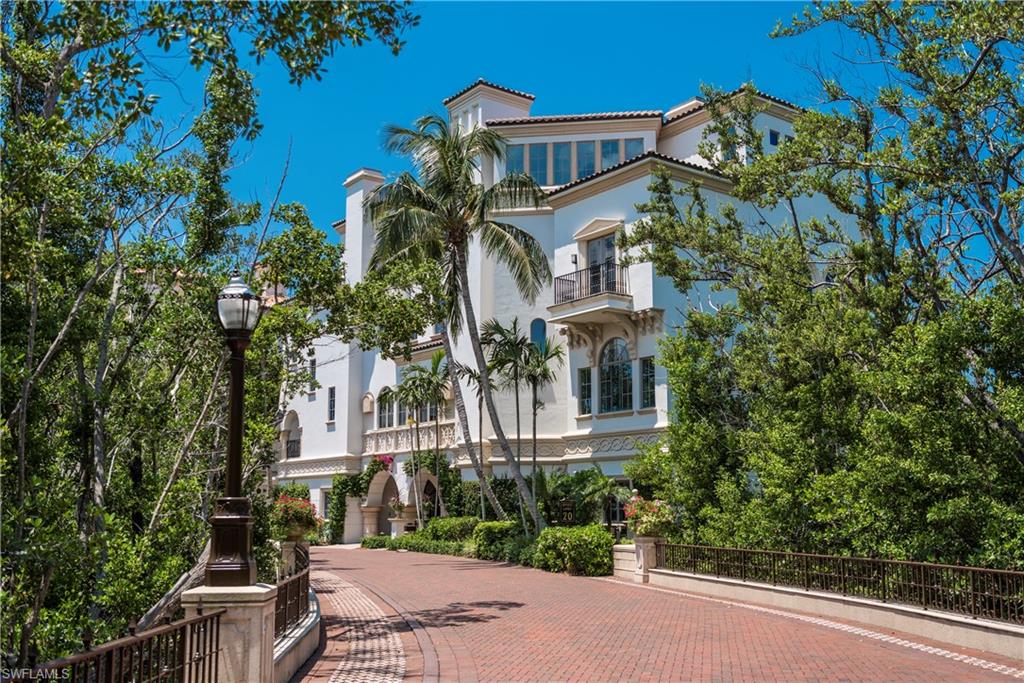 STRAND AT BAY COLONY - Residential