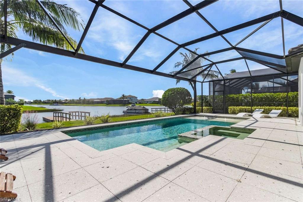 ESPLANADE LAKE CLUB - Residential