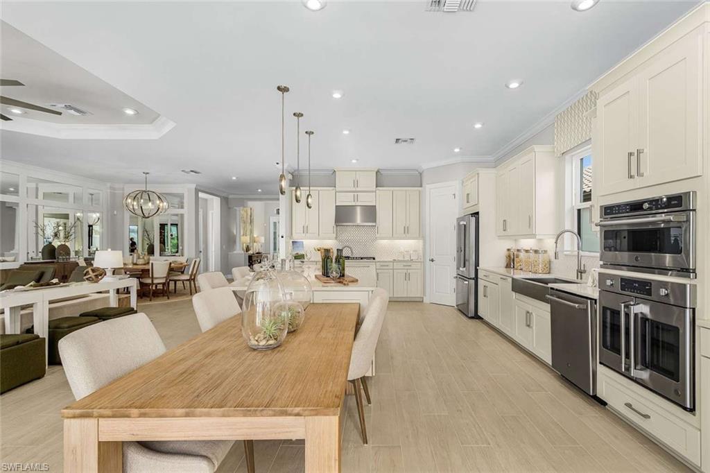 ESPLANADE LAKE CLUB - Residential