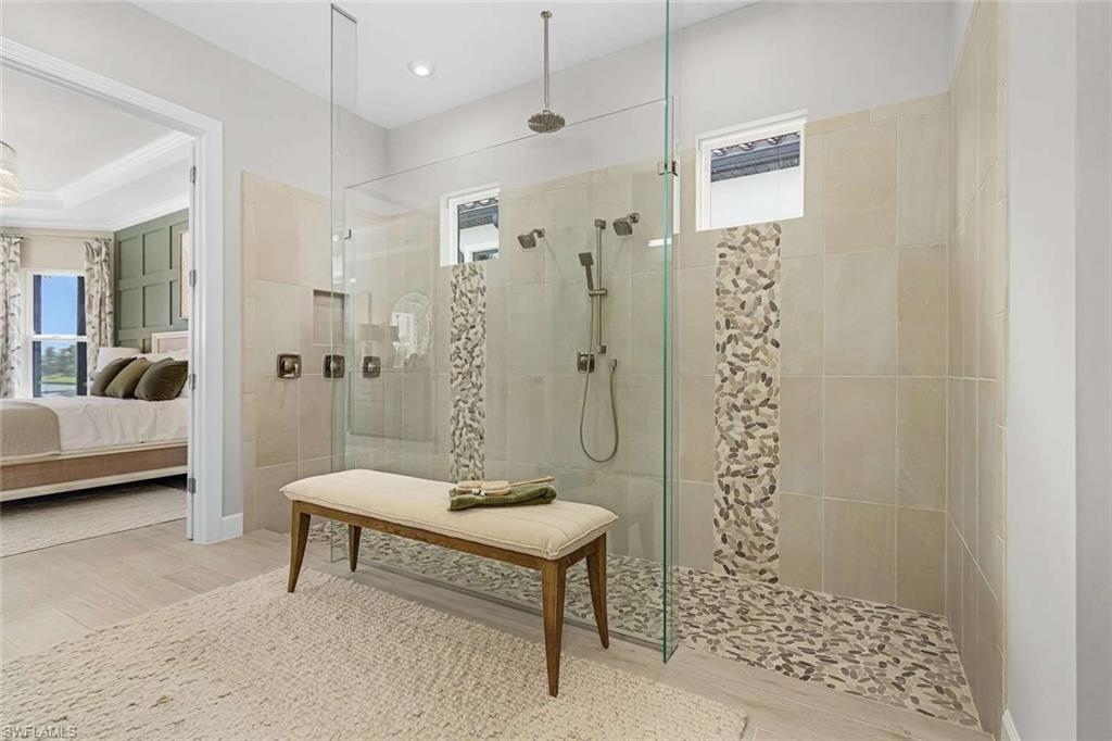 ESPLANADE LAKE CLUB - Residential