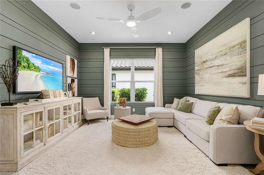 ESPLANADE LAKE CLUB - Residential