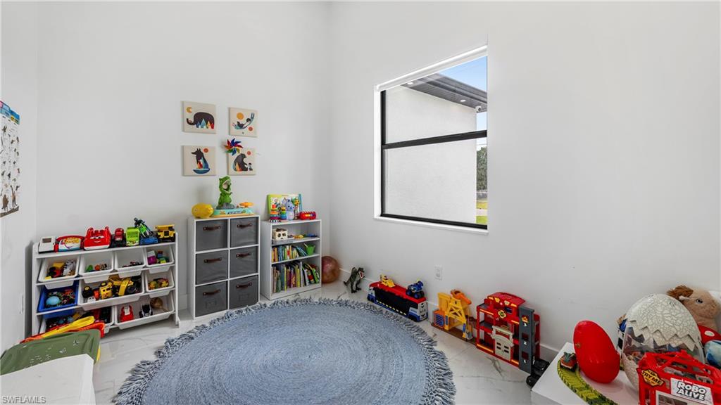 GOLDEN GATE CITY - Residential