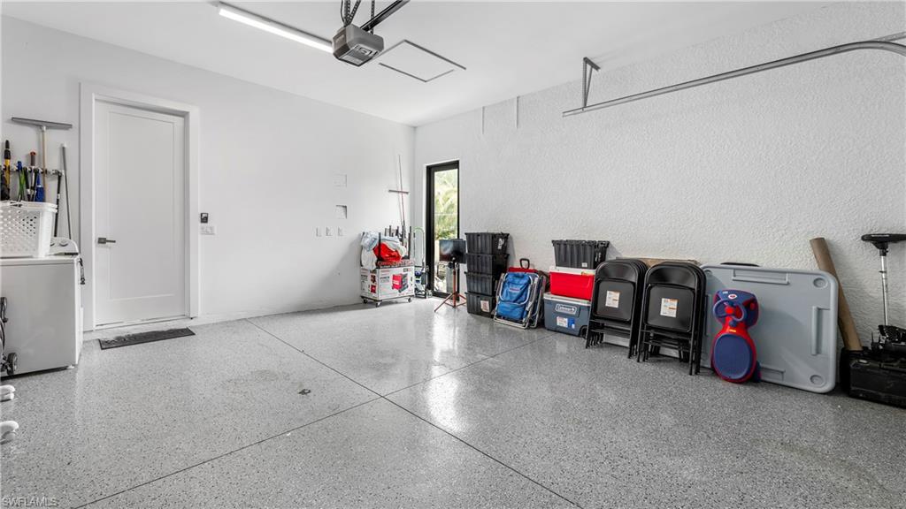 GOLDEN GATE CITY - Residential