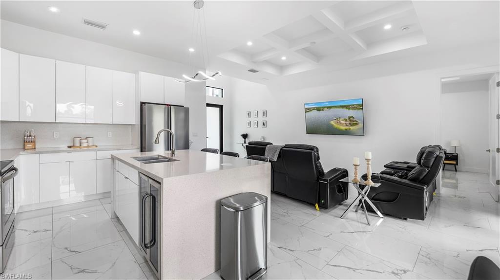 GOLDEN GATE CITY - Residential