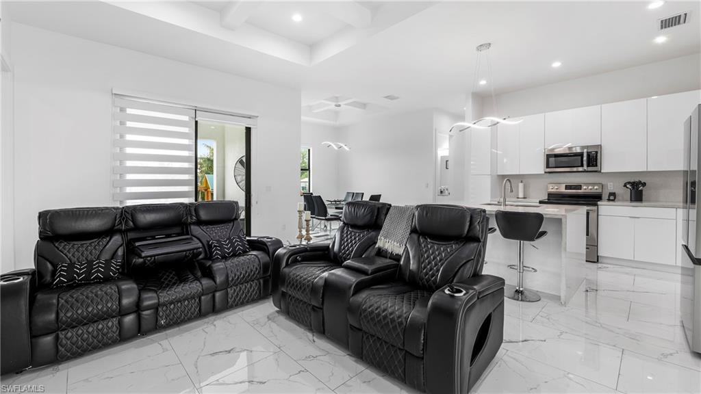 GOLDEN GATE CITY - Residential