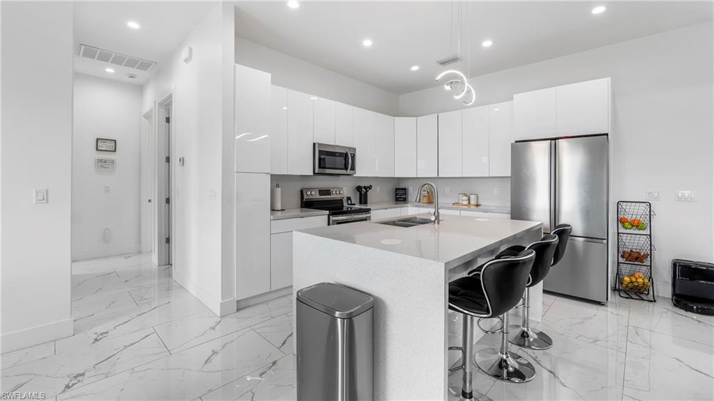 GOLDEN GATE CITY - Residential