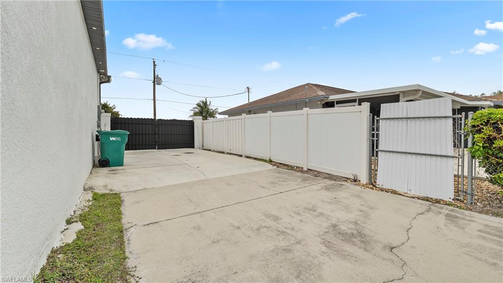 GOLDEN GATE CITY - Residential