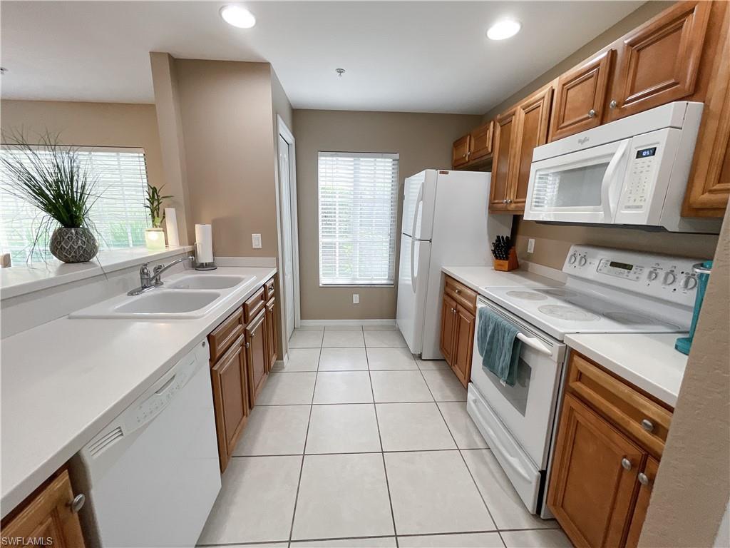 TOWNHOMES AT STONEYBROOK - Residential