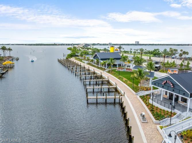 RIVERS CONDO - Residential