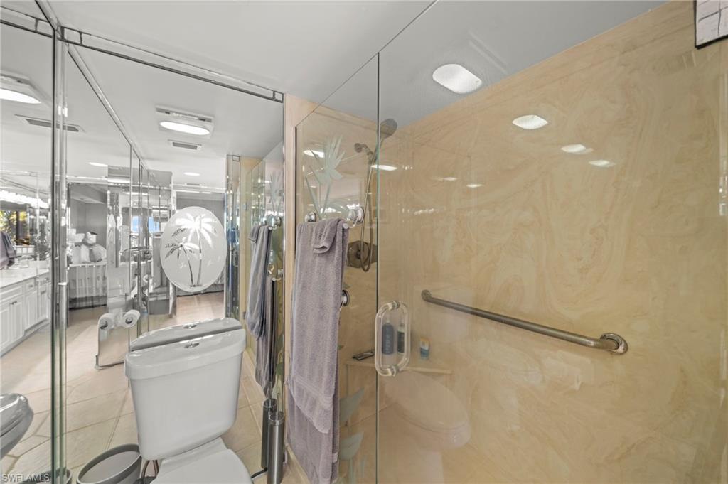 RIVERS CONDO - Residential