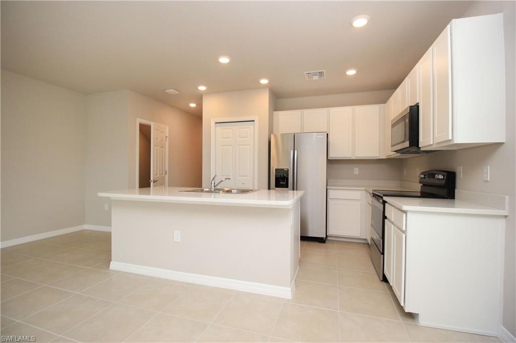 MEADOWOOD - Residential