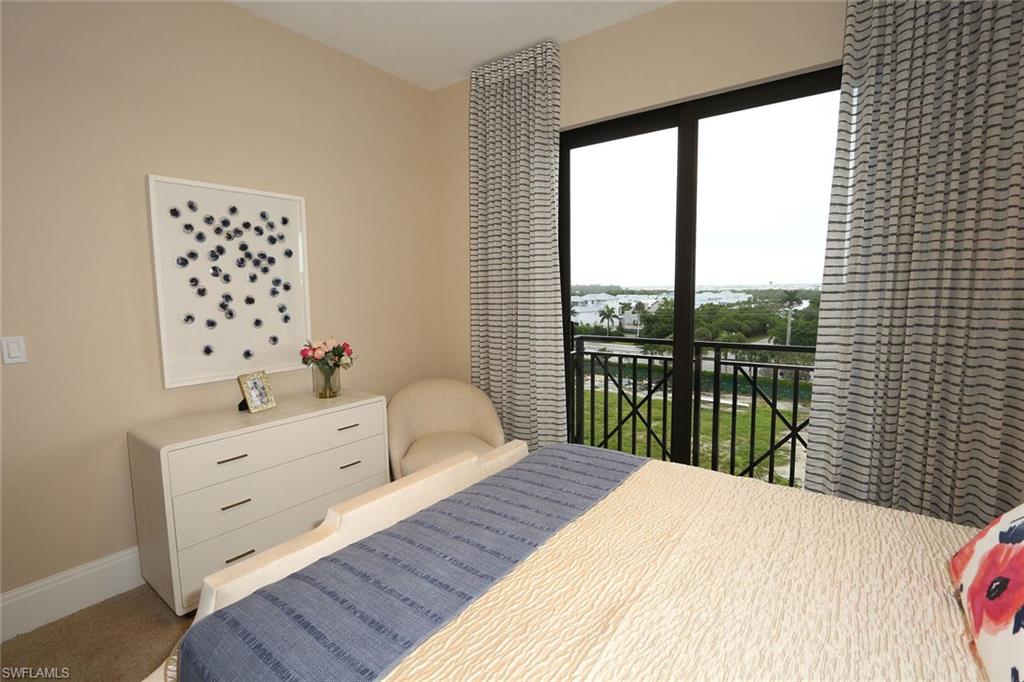 NAPLES SQUARE - Residential Lease