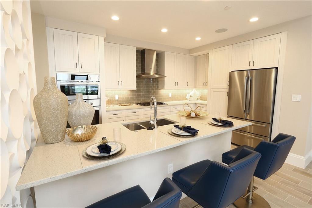 NAPLES SQUARE - Residential Lease