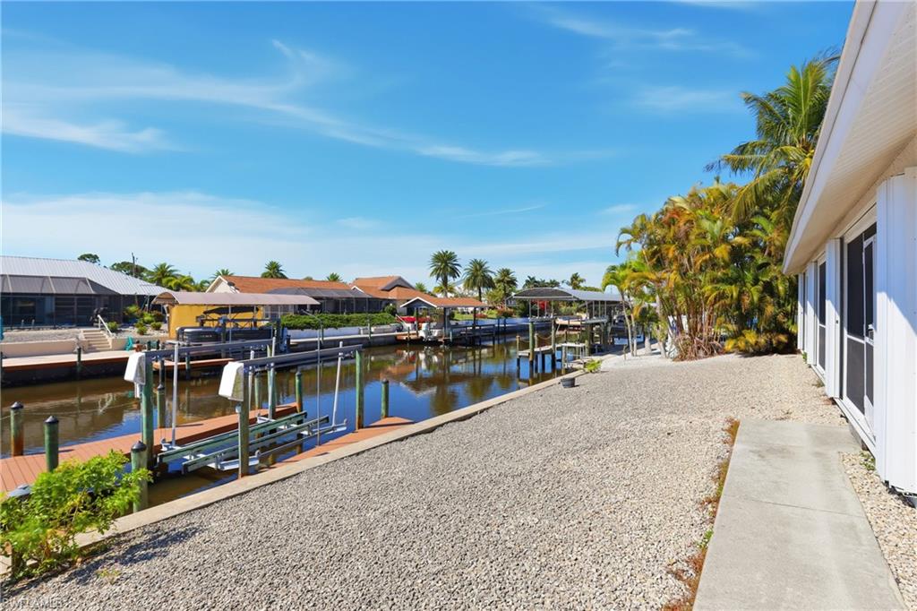 MANATEE BAY UNRECORDED SUBDIVISION - Residential