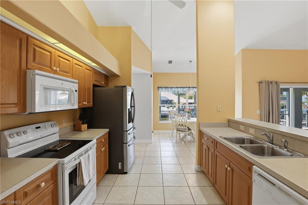 MANATEE BAY UNRECORDED SUBDIVISION - Residential