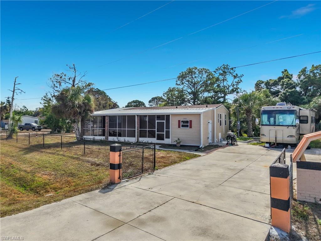 SUNCOAST ESTATE - Residential