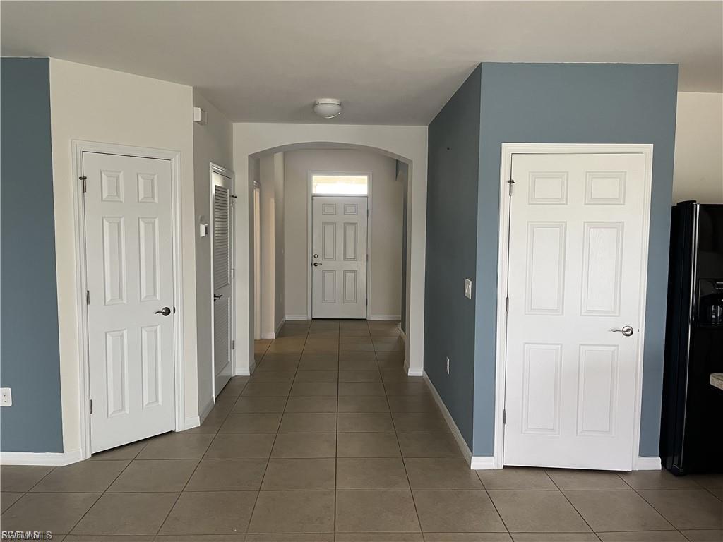 TOWN LAKES - Residential Lease