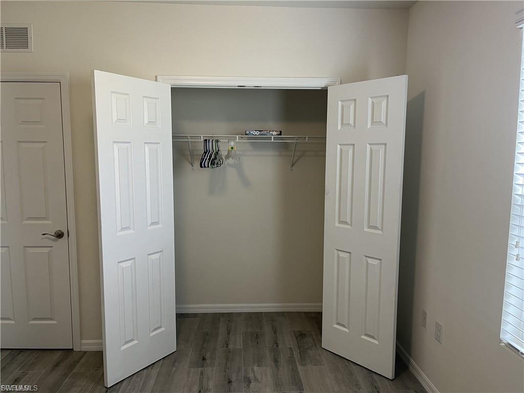 TOWN LAKES - Residential Lease