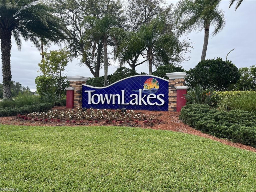 TOWN LAKES - Residential Lease