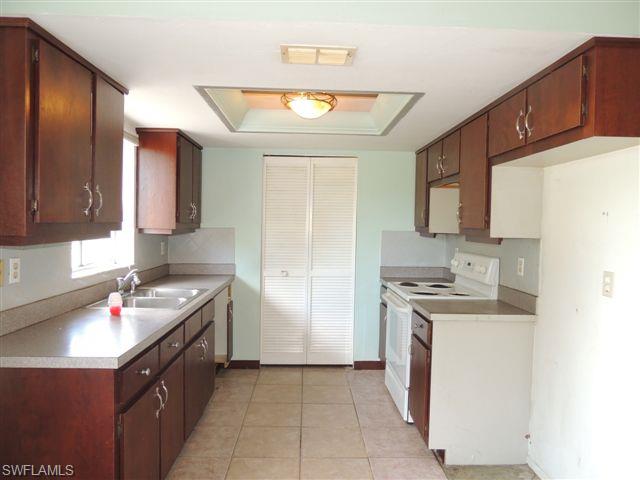 FORT MYERS SHORES - Residential