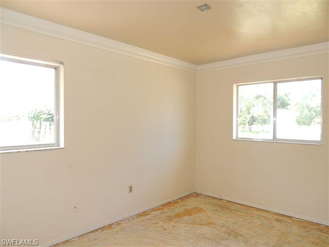 FORT MYERS SHORES - Residential