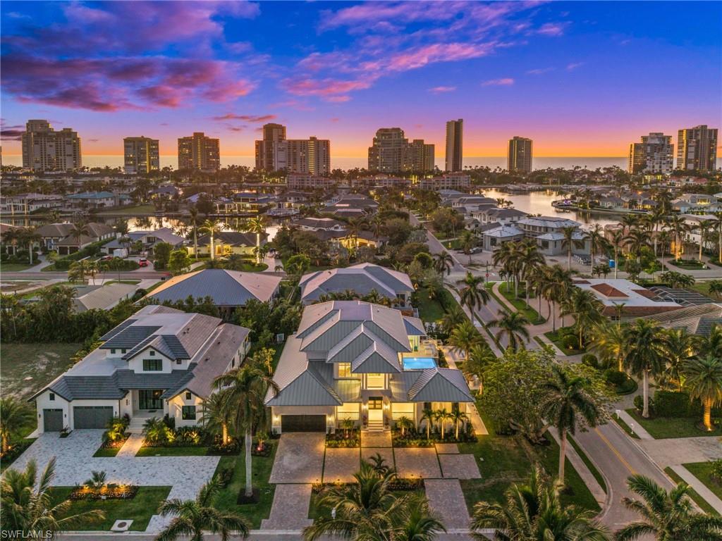 PARK SHORE - Residential