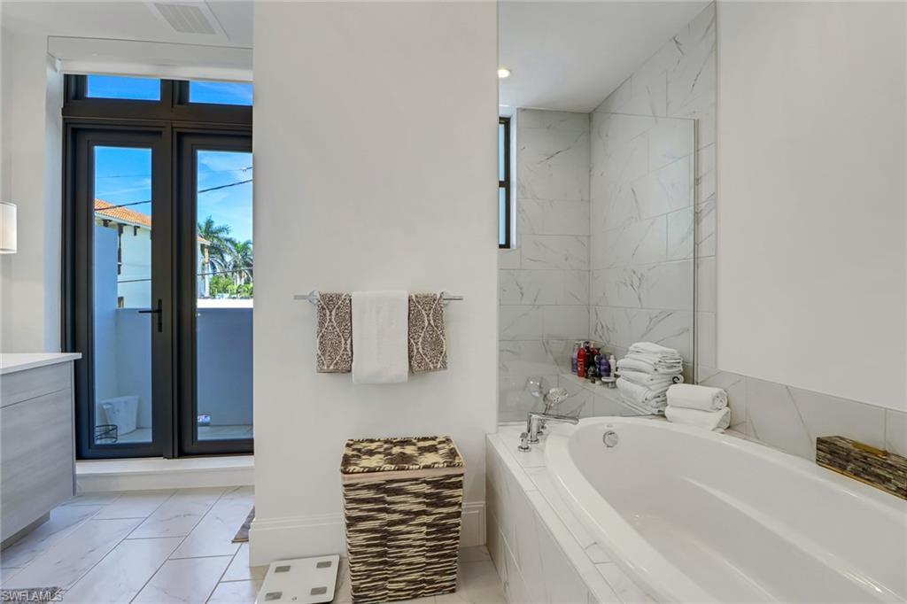 OLDE NAPLES - Residential