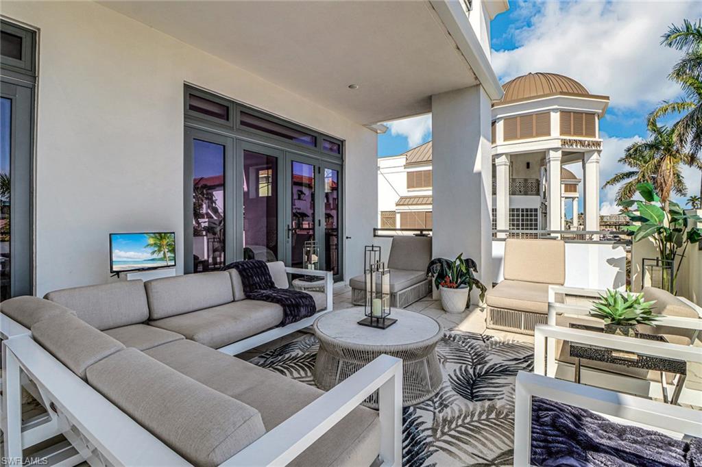 OLDE NAPLES - Residential