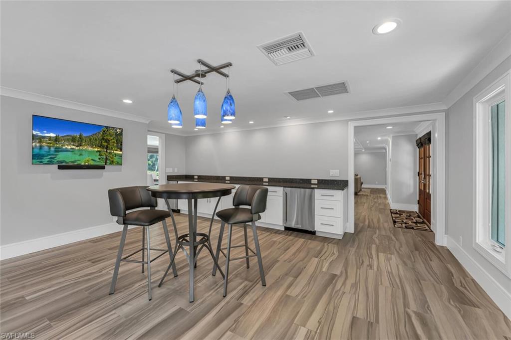 PINE RIDGE - Residential