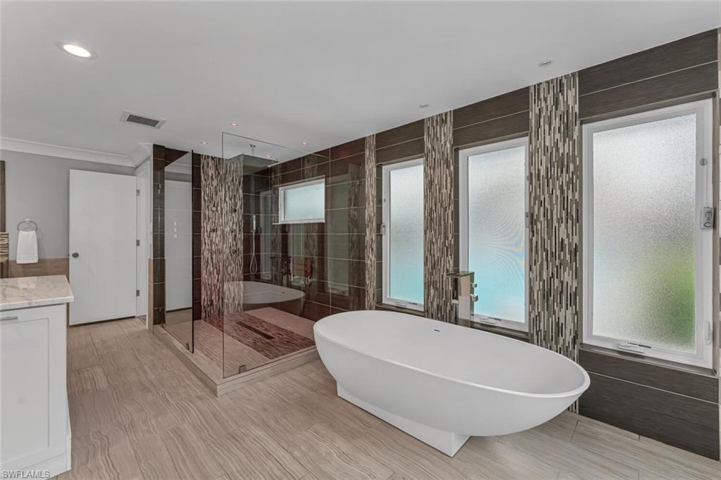 PINE RIDGE - Residential