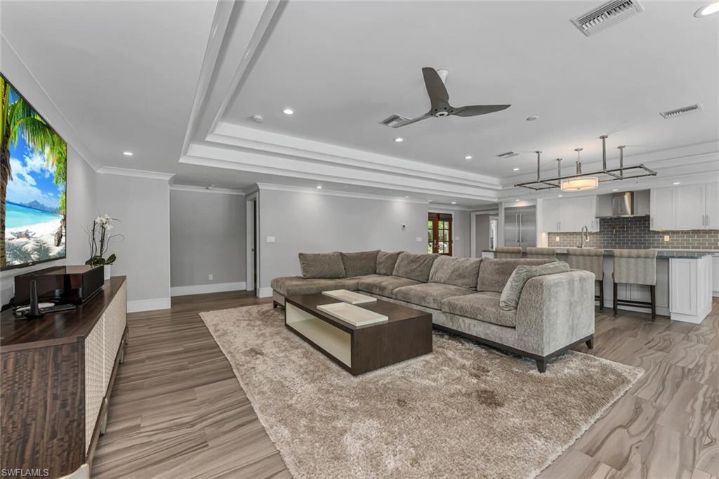 PINE RIDGE - Residential