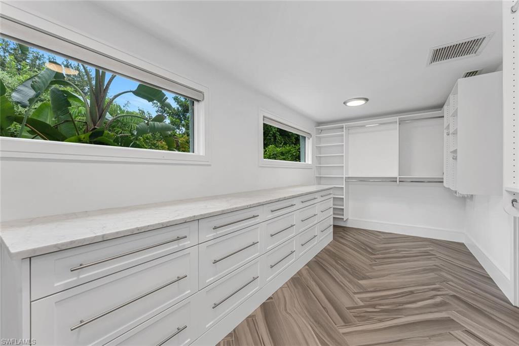 PINE RIDGE - Residential