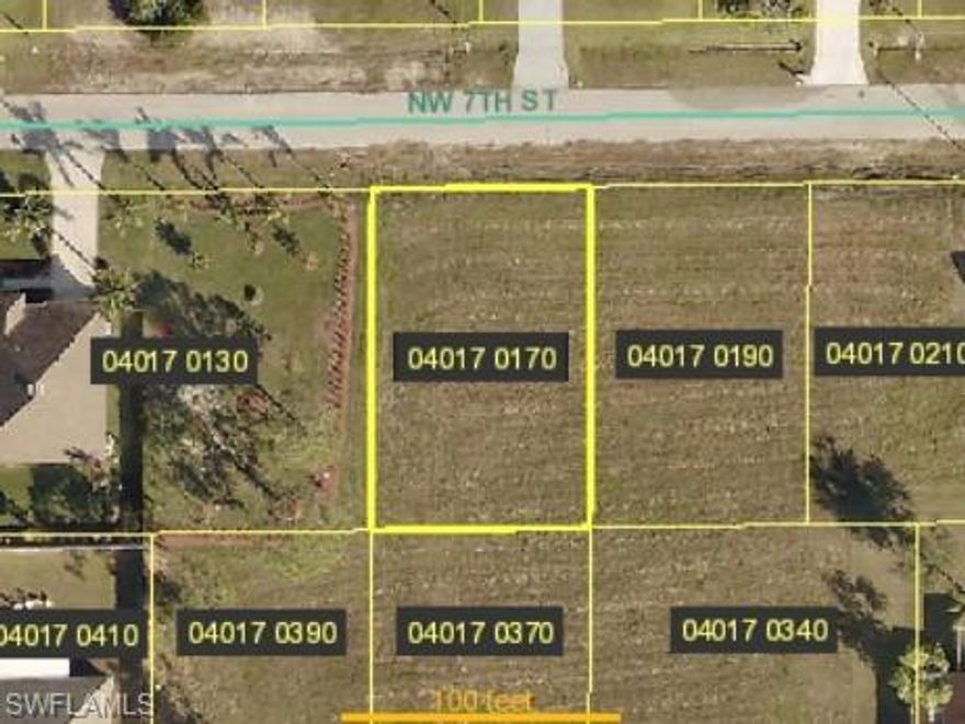 Perfect Lot to build a home. The seller can build a spec home for the buyer, send an email for more information, the floor is available. Pictures are rendering only of 2 different models. property build my change based on lot sqft.