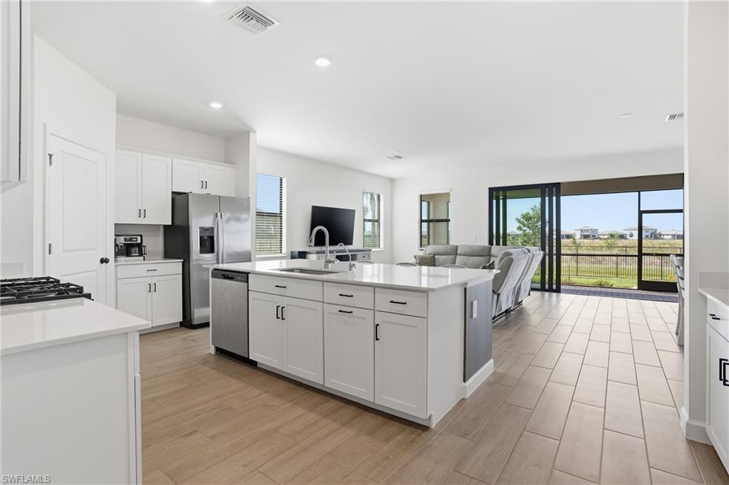 VERDANA VILLAGE - Residential Lease