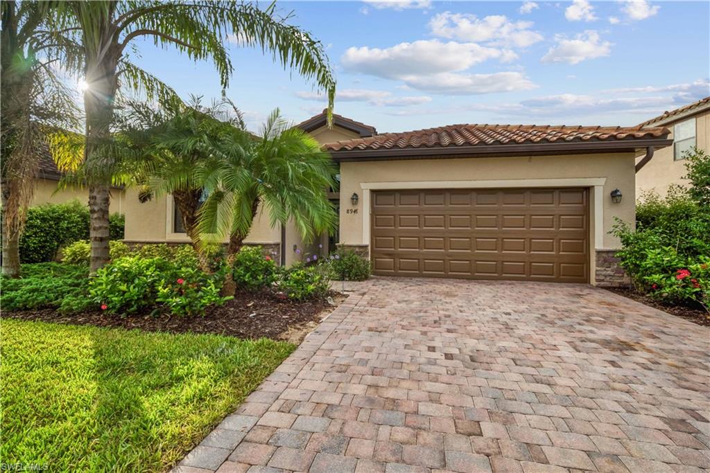 REFLECTION ISLES - Residential