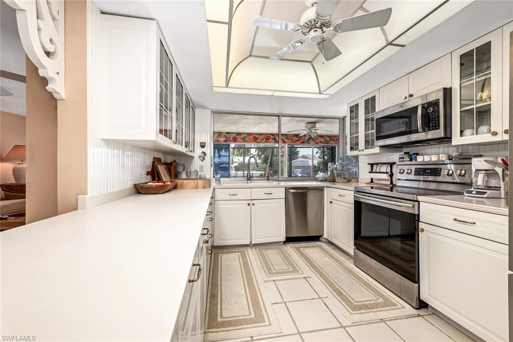 ROYAL HARBOR - Residential