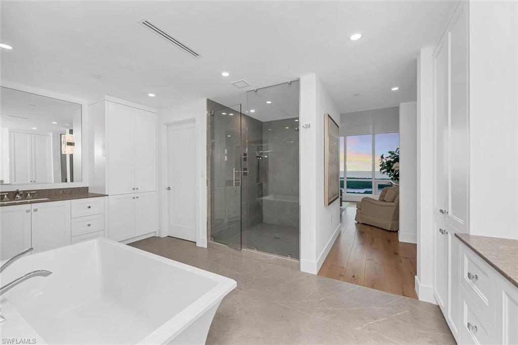 KALEA BAY TOWER 200 - Residential