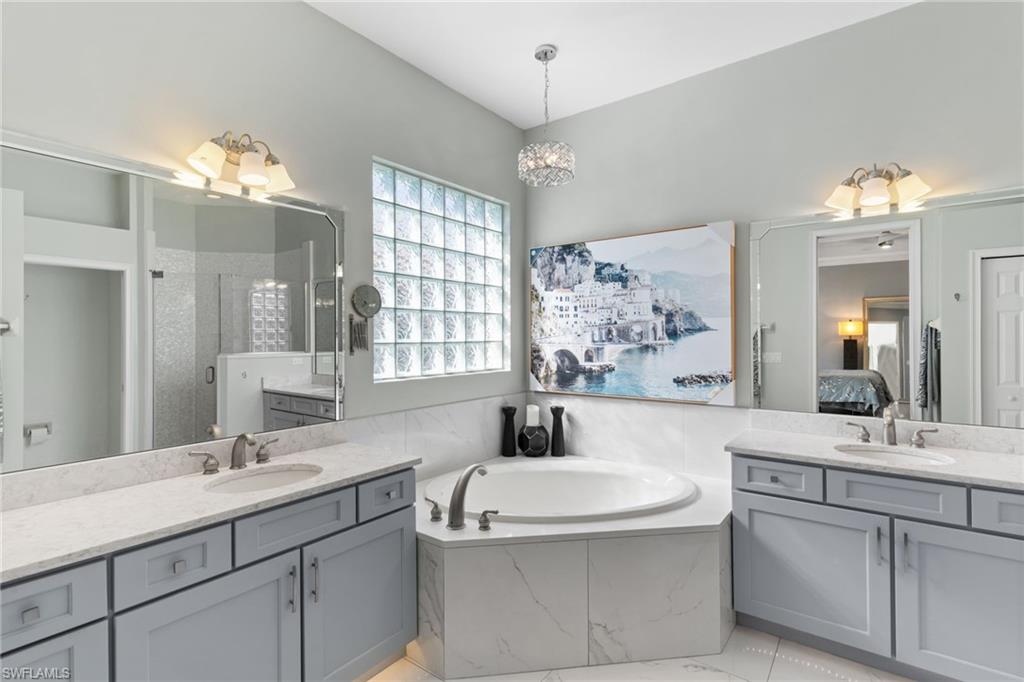 HERITAGE BAY - Residential