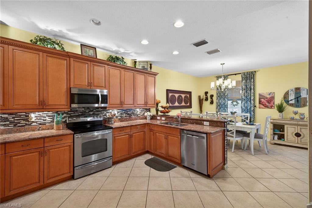 STONEYBROOK - Residential