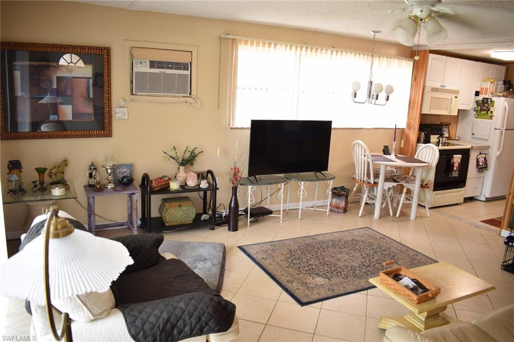 NAPLES PARK - Residential