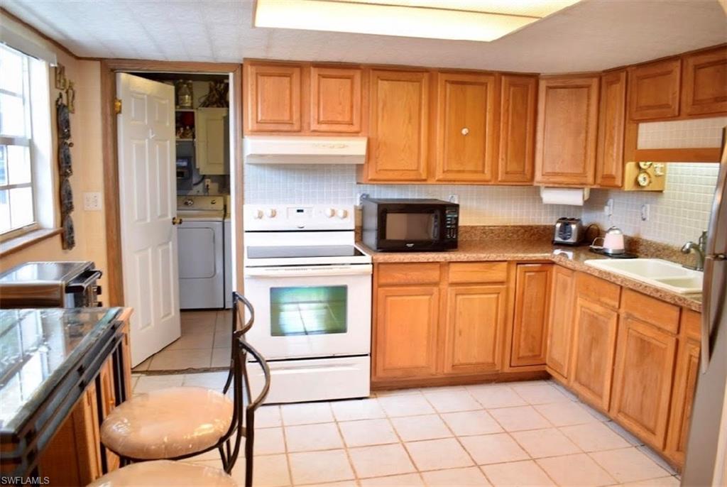 NAPLES PARK - Residential