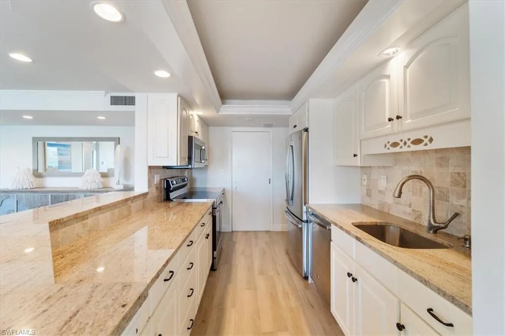 Naples, Florida 34103, United States, 2 Bedrooms Bedrooms, ,2 BathroomsBathrooms,Residential,Active,26823