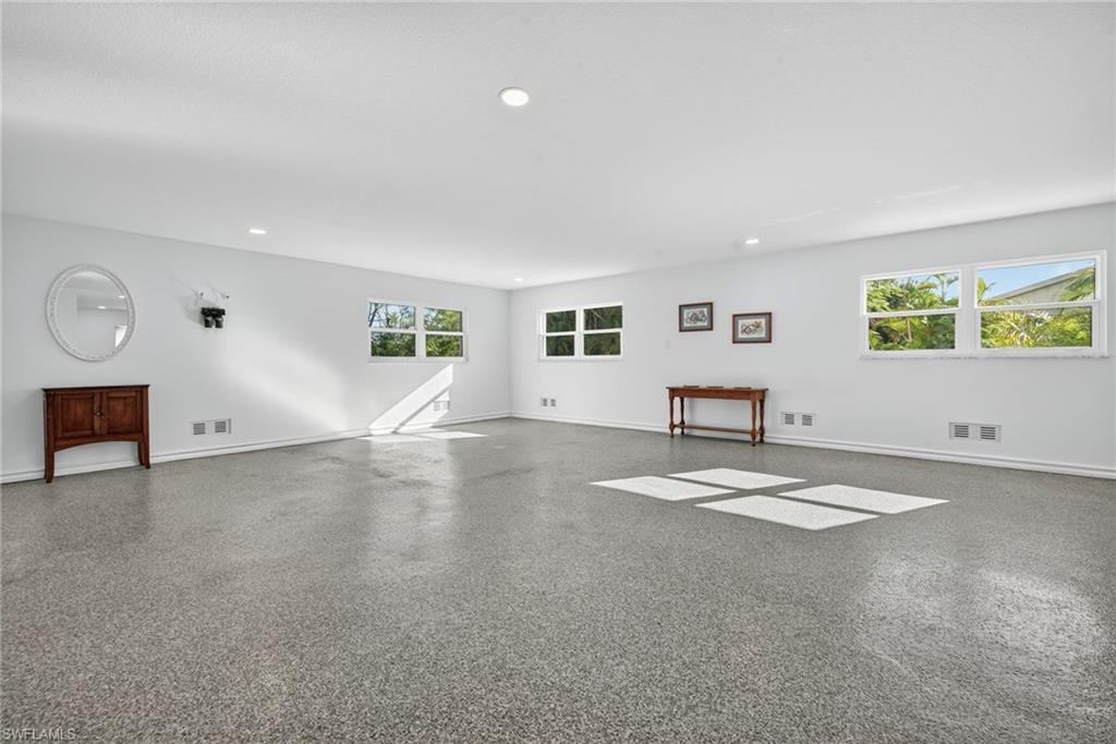 GUMBO LIMBO - Residential