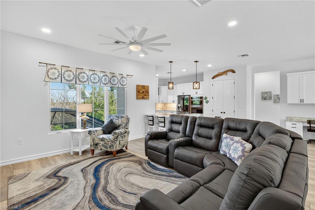 GUMBO LIMBO - Residential