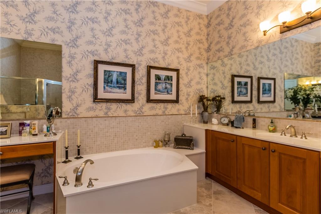 LAGUNA - Residential