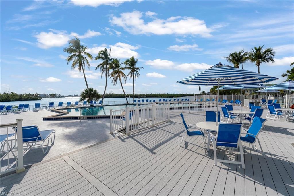 BOARDWALK CAPER - Residential