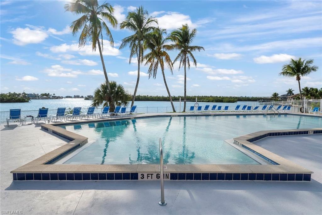 BOARDWALK CAPER - Residential