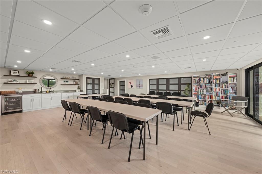 BOARDWALK CAPER - Residential